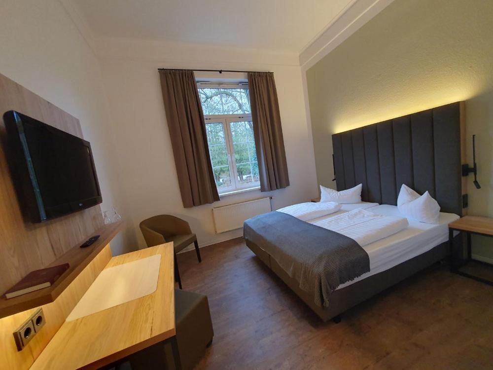 Gasthaus & Hotel Gruenhof Frankfurt  Buitenkant foto