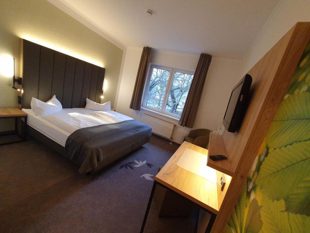 Gasthaus & Hotel Gruenhof Frankfurt  Buitenkant foto